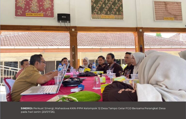 Mahasiswa KKN-PPM 12 Desa Tampo Ikuti Acara Penerjunan dan Gelar FGD Bersama Perangkat Desa Tampo