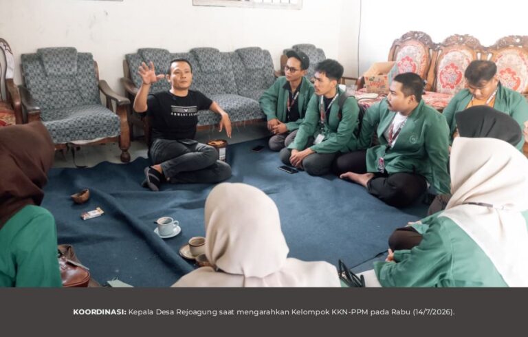 Pertemuan Awal Menuju Pengabdian: KKN-PPM UNIIB Desa Rejoagung Berkoordinasi dengan Kepala Desa Sebelum Penerjunan