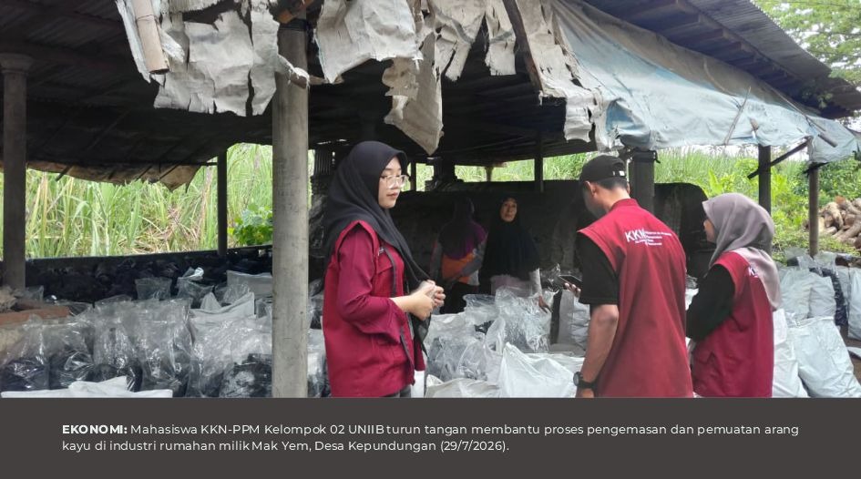 Peluh dan Pelajaran: Kisah Mahasiswa Turun Tangan Packing & Loading di Industri Arang