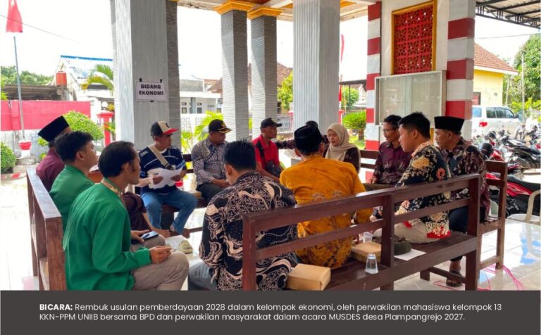 Masuk Kelompok Pembahasan Ekonomi pada Musdes Plampangrejo, Kelompok 13 KKN-PPM UNIIB Salurkan Usulan Strategis 2028