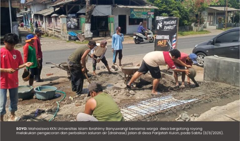 Wujud Nyata Pengabdian, Mahasiswa KKN Bersama Warga Bahut-Membahu Perbaiki Drainase Desa