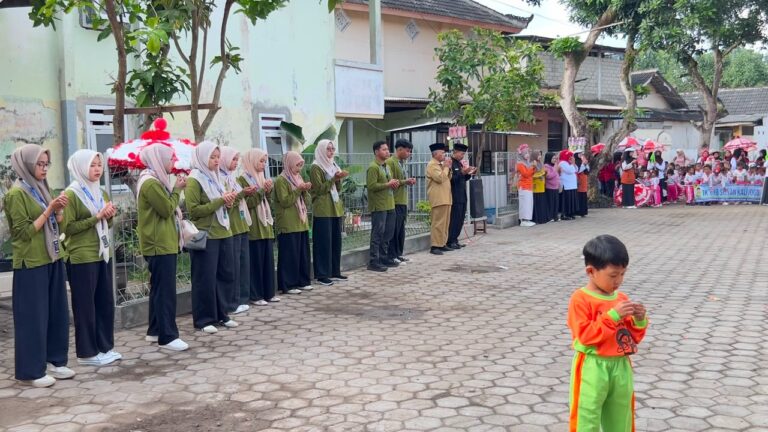 Semarak Jalan Sehat TK se-Desa Purwodadi Bersama KKN-PPM Kelompok 17