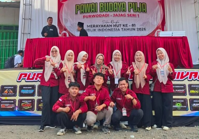 Semarak Pawai Budaya Puja Purwodadi-Jajag Seri 1, KKN-PPM Kelompok 17 Turut Berpartisipasi
