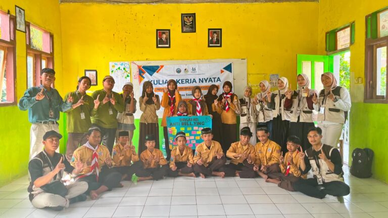 Membangun Generasi Berkarakter, KKN-PPM UNIIB Ajak Remaja Sembulung Cegah Kenakalan Remaja
