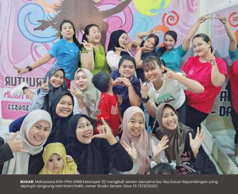 Bugar Bersama: Ibu-Ibu Dusun Kepundungan Senam Ceria Bareng Mami Ratih dari Glow Fit