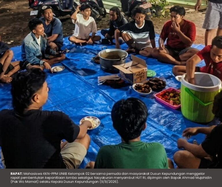 Rapatkan Barisan, Warga dan Mahasiswa KKN-PPM Gelar Rapat Kepanitiaan dan Tasyakuran Sambut 17 Agustus