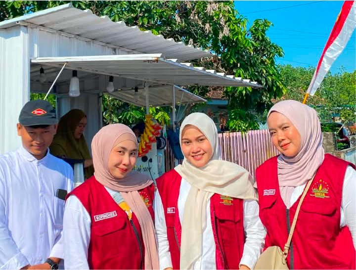 Mahasiswa KKN UNIIB Banyuwangi Dampingi Pembuatan Google Maps untuk UMKM Desa Parijatah Wetan
